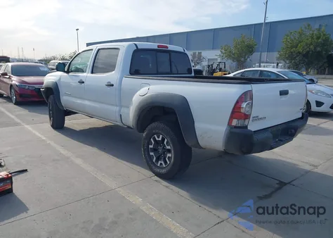 2011 Toyota Tacoma Base V6 z USA, uszkodzony, nr VIN 3TMMU4FN2BM031850